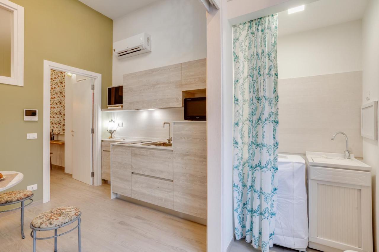 Madame Bari' Suite Apt In The Heart Of Bari Esterno foto