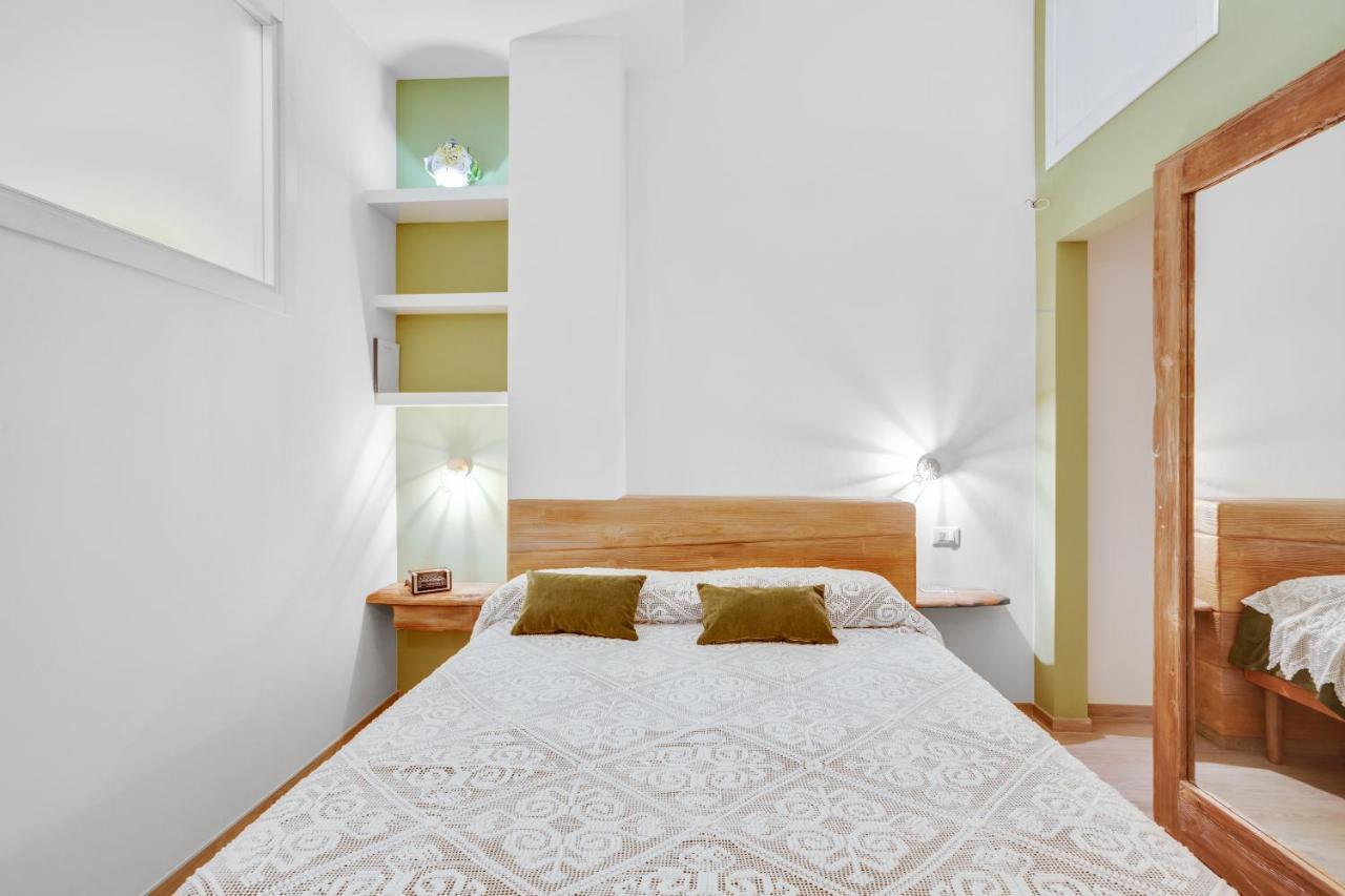 Madame Bari' Suite Apt In The Heart Of Bari Esterno foto