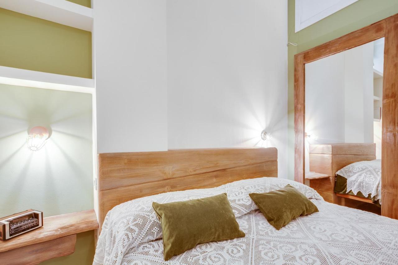 Madame Bari' Suite Apt In The Heart Of Bari Esterno foto