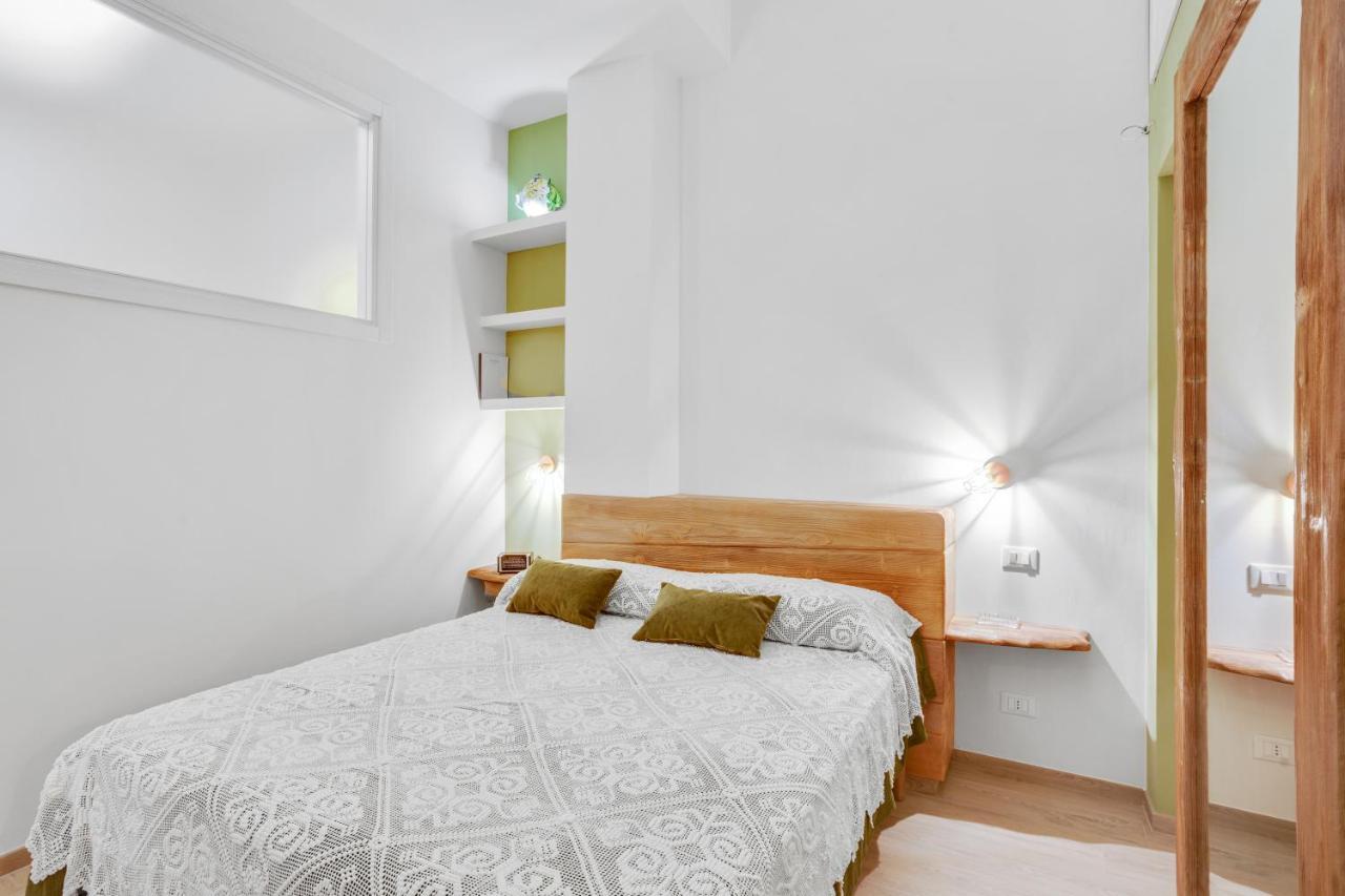 Madame Bari' Suite Apt In The Heart Of Bari Esterno foto