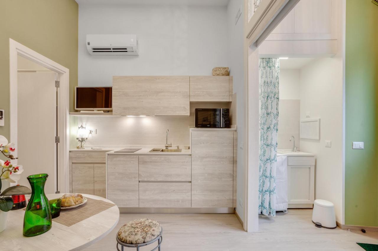 Madame Bari' Suite Apt In The Heart Of Bari Esterno foto