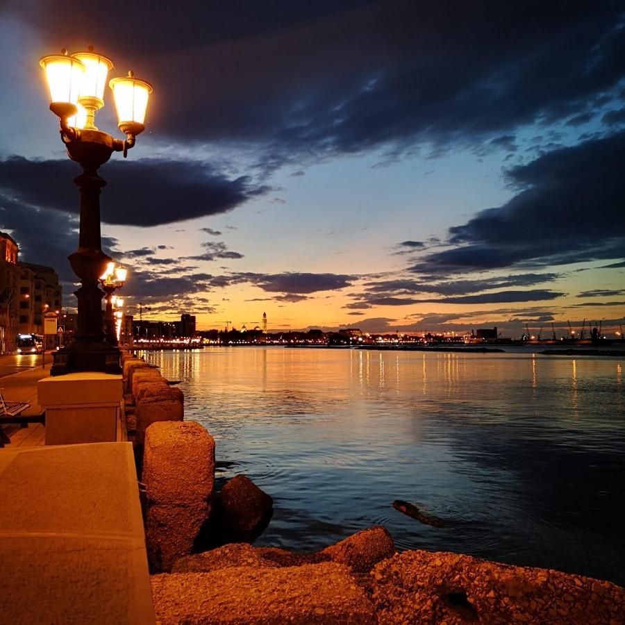 Madame Bari' Suite Apt In The Heart Of Bari Esterno foto